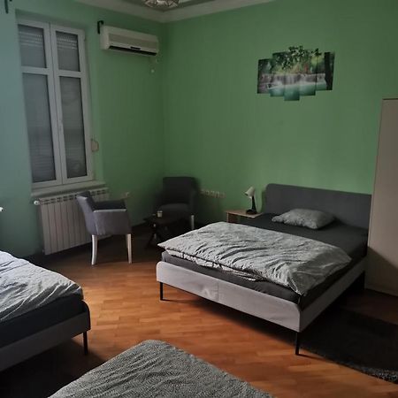 Хостел Cozy Palace Белград Экстерьер фото