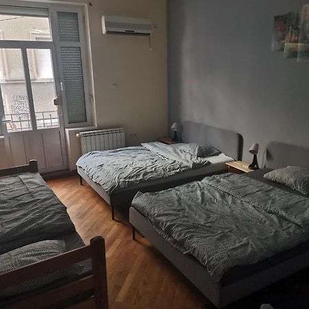 Хостел Cozy Palace Белград Экстерьер фото